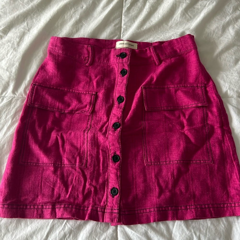 Urban Outfitters Europe skirt - magenta size small💗💗